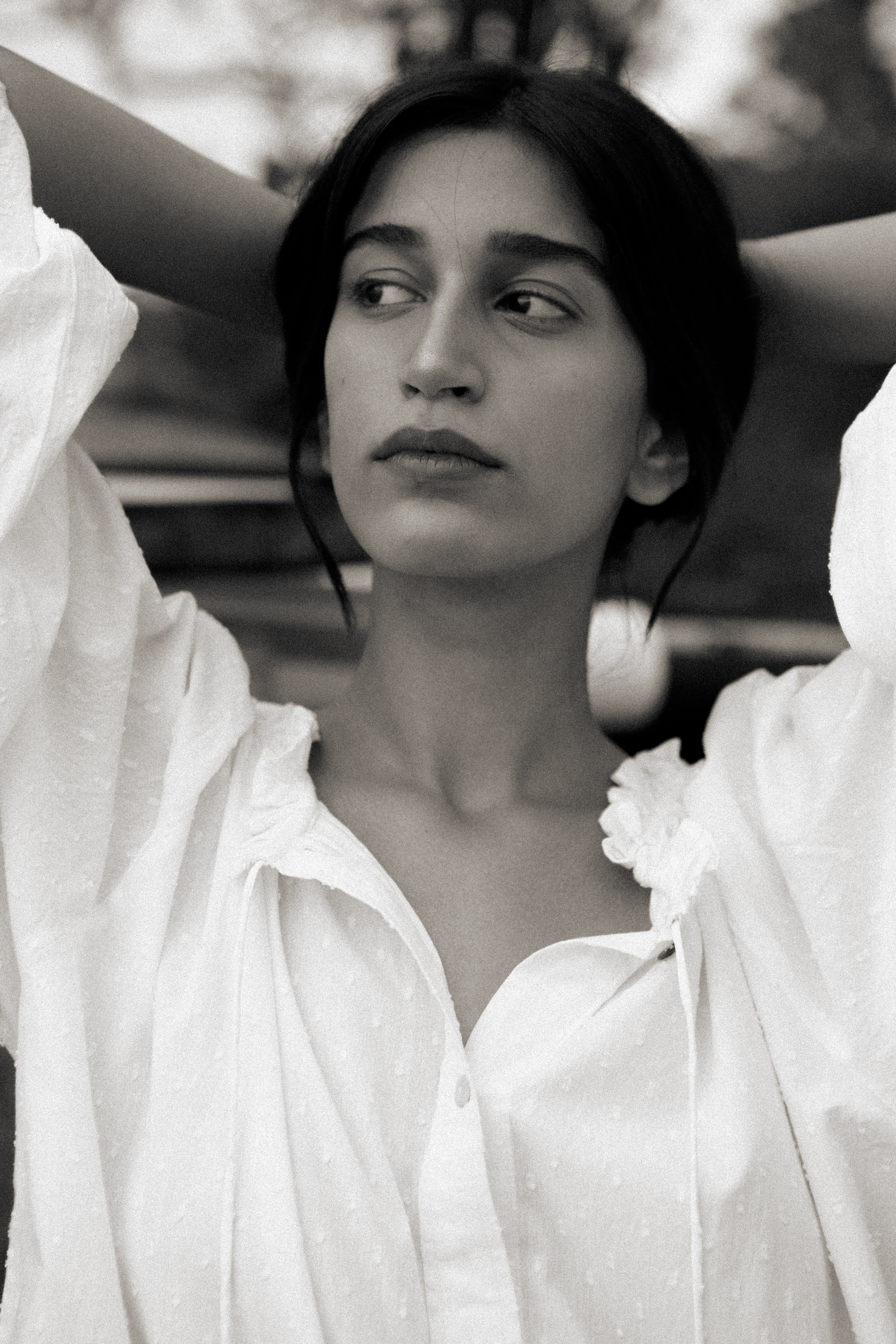 DRAWCORD RUFFLE BLOUSE