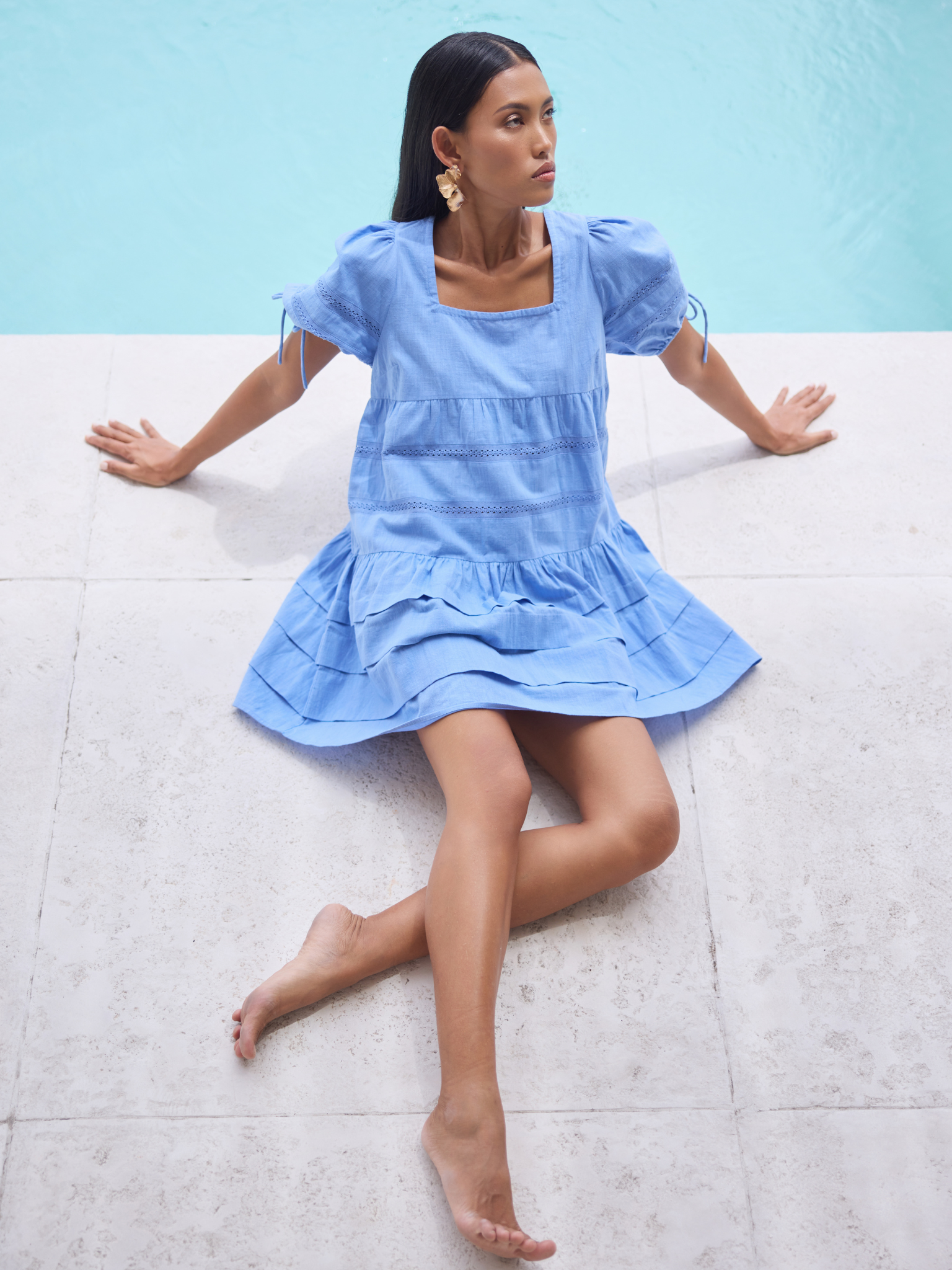 PEGGY LACE MINI DRESS – WOMEN’S ROMANTIC PUFF SLEEVE OPEN-BACK DRESS